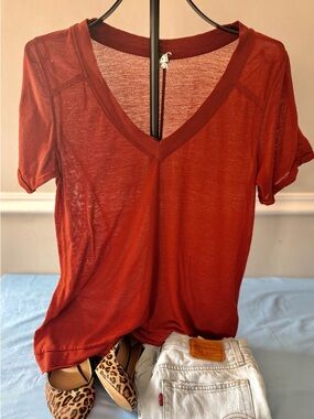 Free People We The Free Rust Red lightweight tee Size Small
